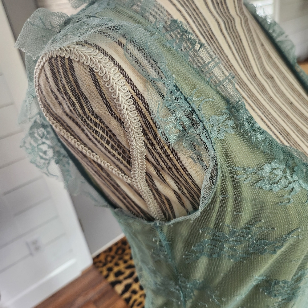Intuitions Lace Vintage Style Top - Picture 3 of 10